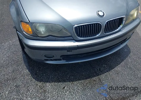 2003 BMW 330Xi из США, поврежденный, VIN WBAEW53423PN31175